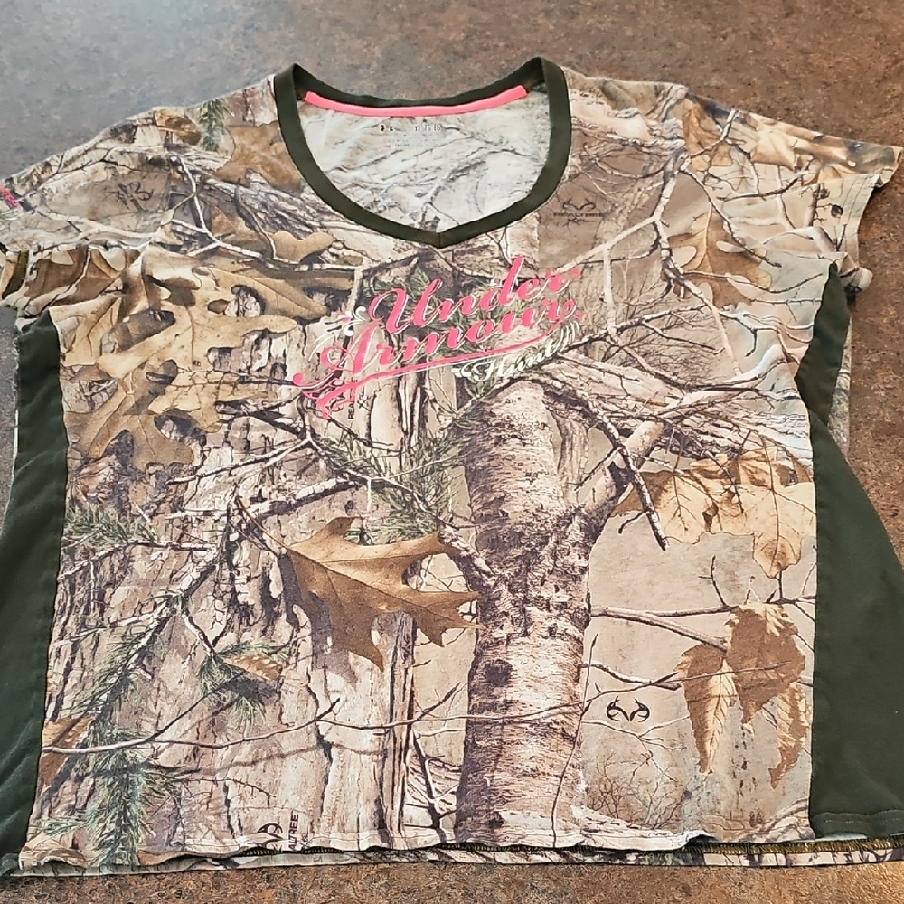 Under Armour Women's Camo T-Shirt - Brown and Green
